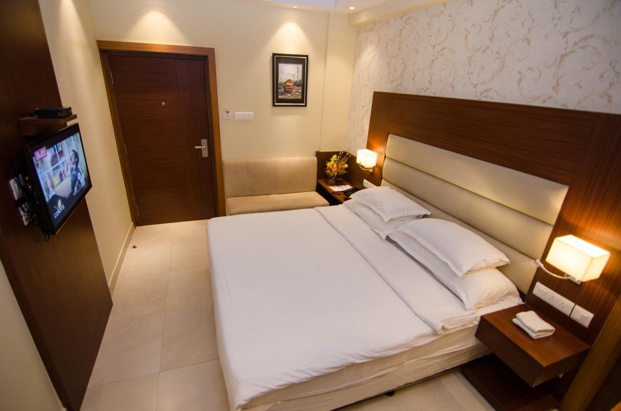 Aura Hotel Колката Екстер'єр фото